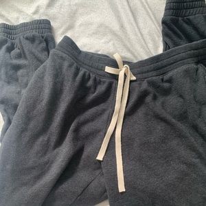 soft grey american eagle sweat pants